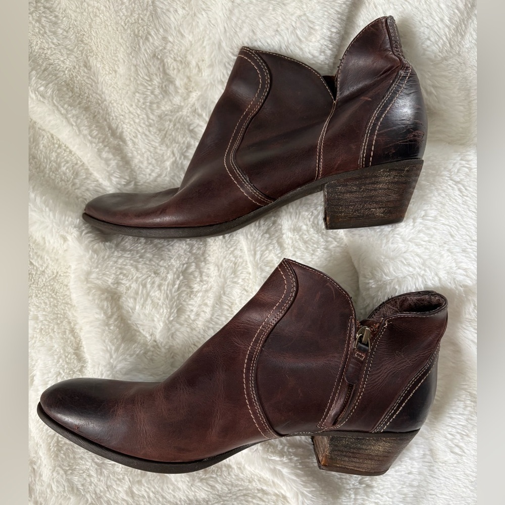 Ariat Astor Women’s Brown Leather Ankle Boots Size: 10B